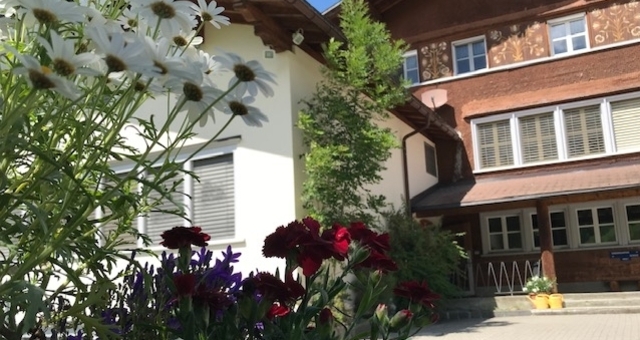 Begrüssungsapéro im Volksmusighus St. Antönien (gdl_759748862_image)