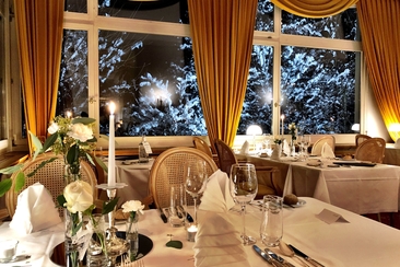 6-course Christmas Gala Menu (gdl_787443234_image)