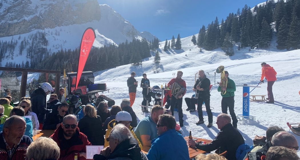 "Hüttengaudi" im Waldstafel-Hock in Tschiertschen (gdl_794478938_image)