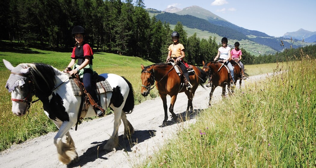 Jugend-Reitwochen (gdl_810858869_image)