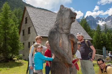 Wolf, Bär und Luchs (gdl_810859080_image)