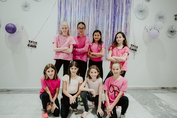 roundabout-Streetdance (gdl_813376296_image)