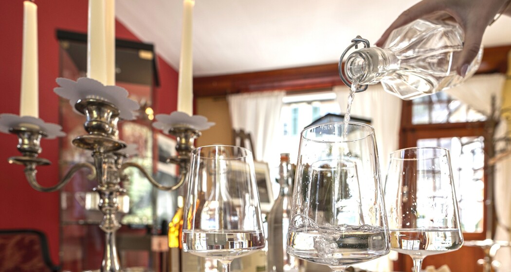 Mineralwasser-Degustation (gdl_814999903_image)