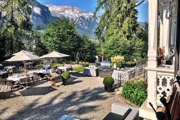 Schweizerhof Flims Waldhaus BBQ garden SAS