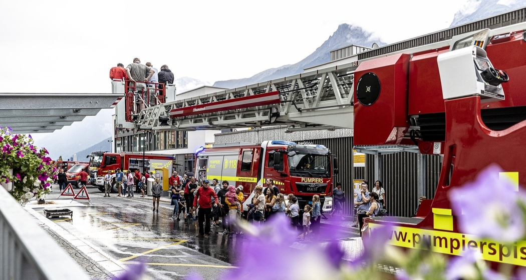 FESTA SÜL STRADUN (gdl_815175171_image)
