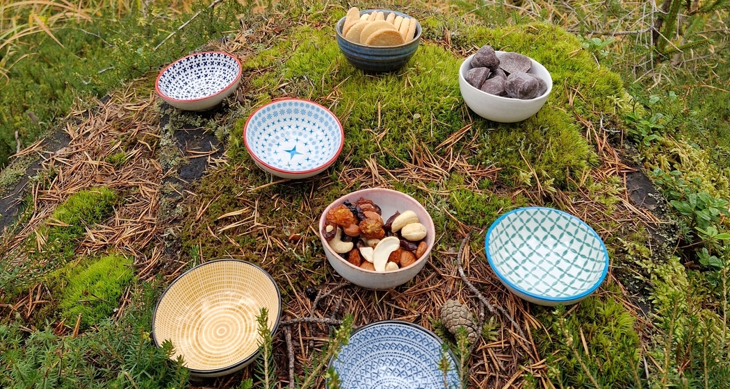 Shinrin Yoku / Waldbaden im Lärchenwald bei Scuol im Engadin (gdl_835069850_image)