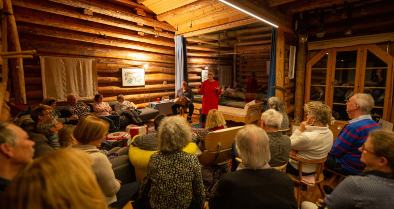 «Erzähl uns vom Geben und Empfangen» Erzählabend in Brigels (gdl_840671532_image)