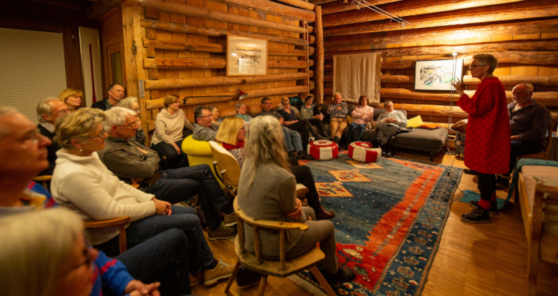 «Erzähl uns vom Geben und Empfangen» Erzählabend in Brigels (gdl_840671540_image)