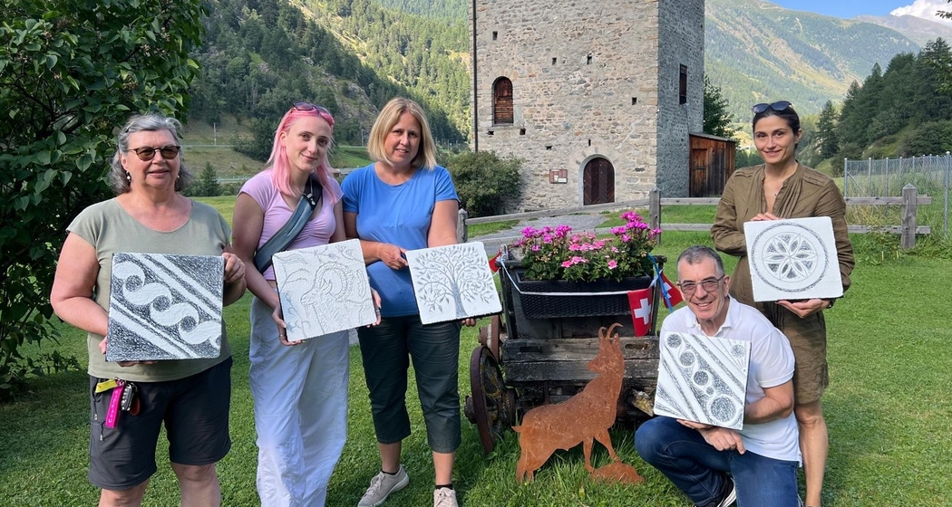 Engadiner Sgraffito aus eigener Hand (gdl_842706879_image)