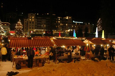 Weihnachtsmarkt auf dem Seehofseeli Davos (gdl_844125711_image)