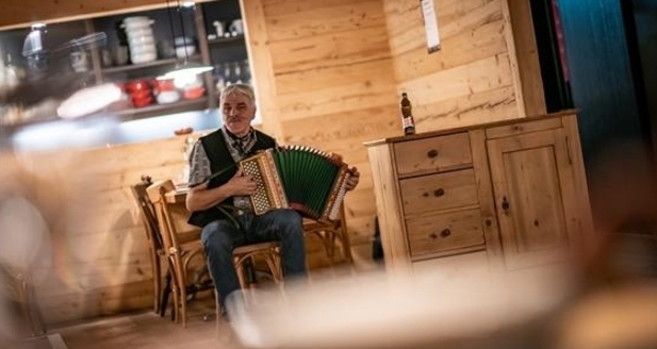 Racletteplausch à discrétion mit Röbi (gdl_845054369_image)