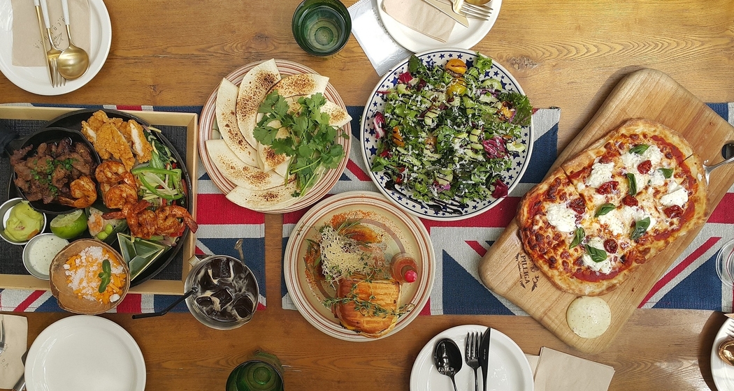 Gianter in cumpagnia - Mittagstisch (gdl_847944060_image)