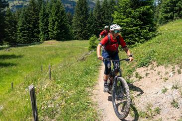 E-MTB riding technique course with the Lenzerheide bike school (gdl_850674556_image)