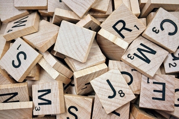 Spielen und Hüpfen für Jung und Alt (gdl_850993862_image)