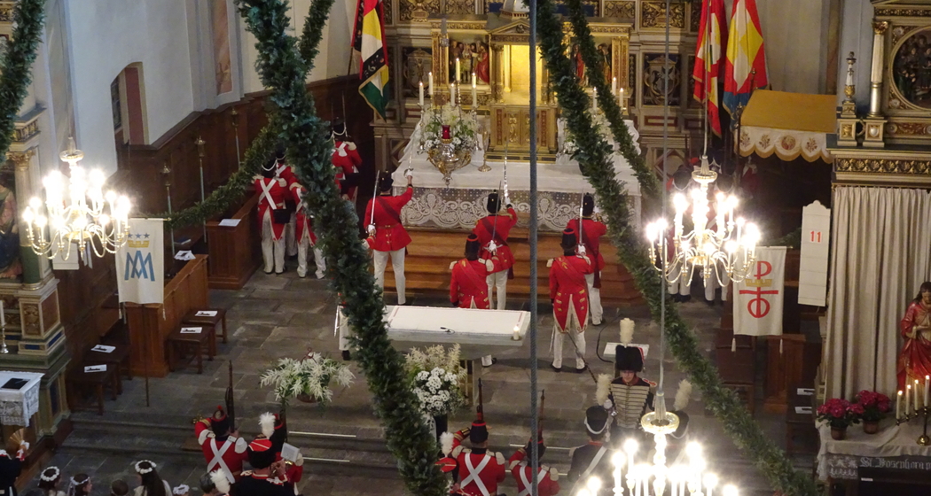 kath. Festgottesdienst und Prozession zu Fronleichnam (gdl_852790860_image)