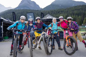 4. Queens Days – Ride Your Bike (gdl_853692057_image)