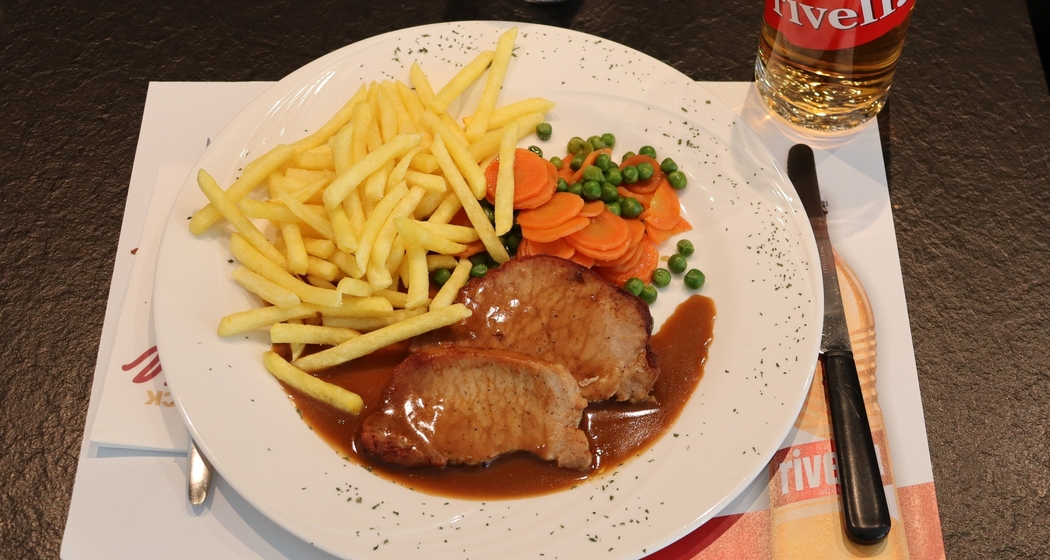 Seniorenmittagstisch in Conters (gdl_853729663_image)