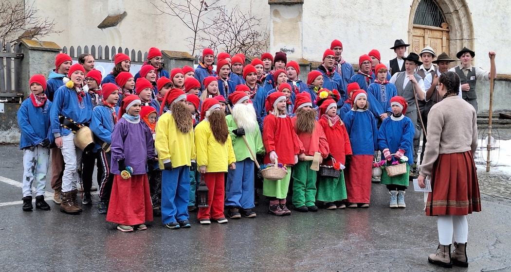 Chalandamarz a Sent (gdl_854609180_image)