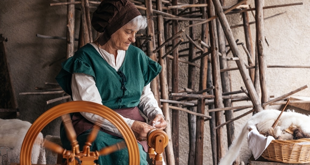 Spinnen mit Peters Grossmutter (gdl_857162476_image)