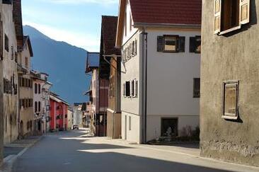 Village tour: Lantsch/ Lenz (gdl_857227190_image)