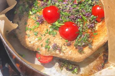 Focaccia backen mit Alpenkräuter (gdl_859926736_image)