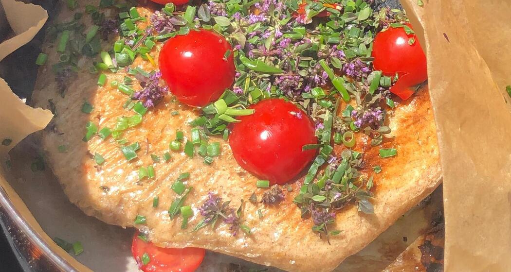 Focaccia backen mit Alpenkräuter (gdl_859926736_image)