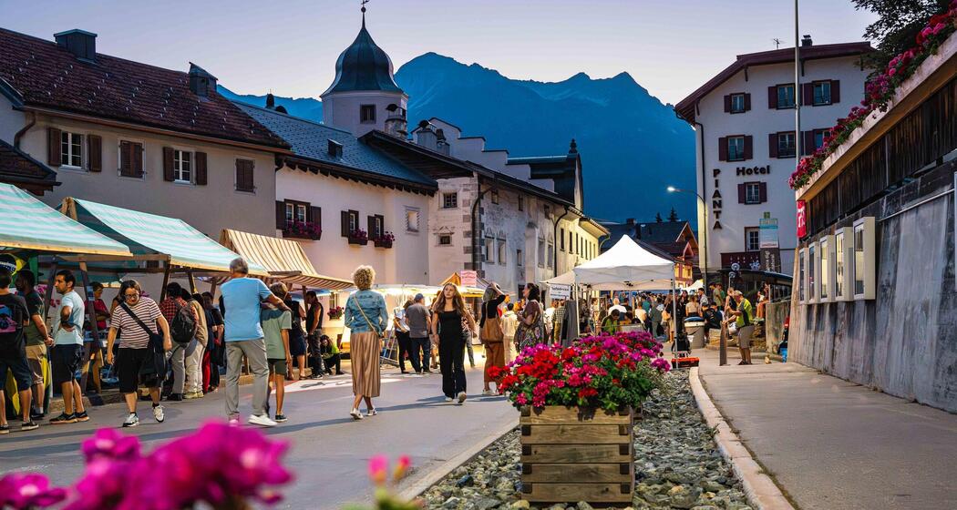 Dorfmarkt Scuntrada in Savognin (gdl_861159103_image)