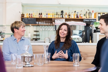 Einführungskurs für die Organisation und Moderation von Erzählcafés (gdl_864978347_image)