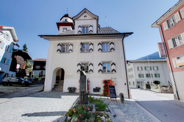 Oldtimer Stammtisch in Trun (gdl_864996552_image)