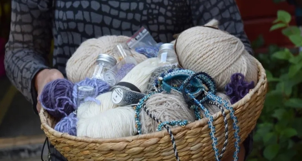 Gemeinsames Stricken (gdl_865219107_image)