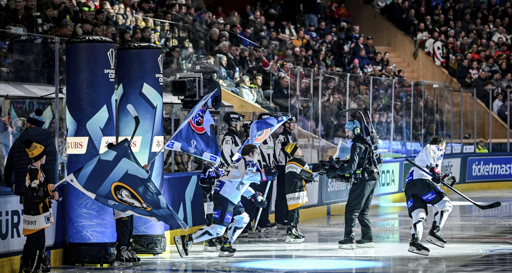 Spengler Cup Davos - THE PEAK OF HOCKEY since 1923 (gdl_867581300_image)