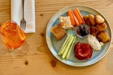 CHEERS & CHILL - Good Vibes & Gute Drinks (gdl_874069622_image)