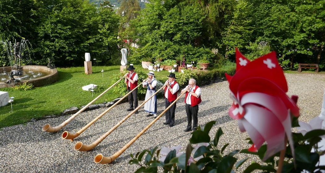 Schweizerhof Flims Waldhaus 1 August 2020 Alphornbläser@Christian vonBuelow