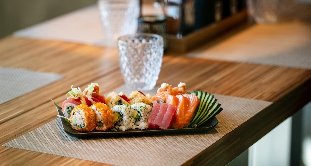 Sushi at rocks mit Live Musik (gdl_890875199_image)