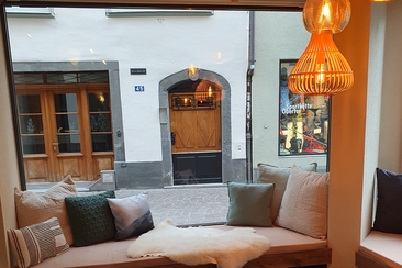 Kleider-Café in der Botschaft Safiental in Chur (gdl_891510489_image)