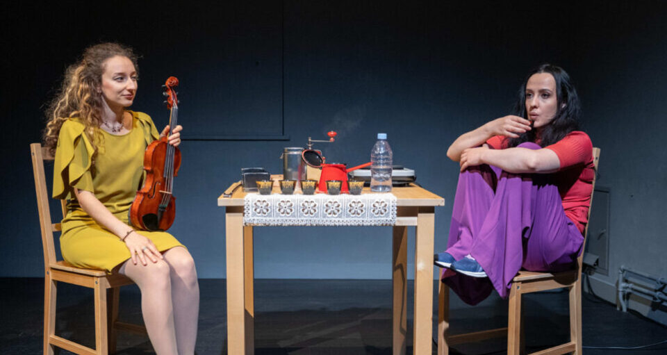 Fünf Uhr morgens / П'ята ранку / الخامسة فجرا (gdl_895396740_image)