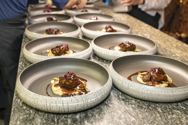 Kochkurs mit Dario Cadonau zum Thema "Schmoren und Wintergerichte" (gdl_898965969_image)