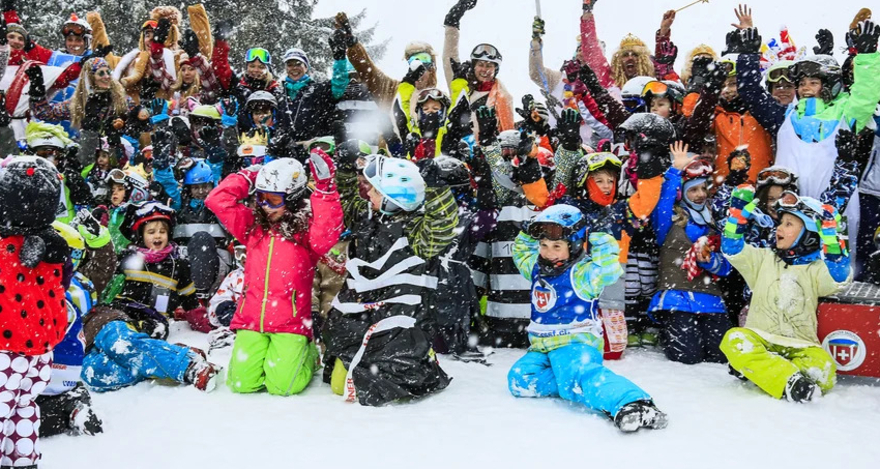 Skischule Maskeraden-Wettbewerb (gdl_900253152_image)