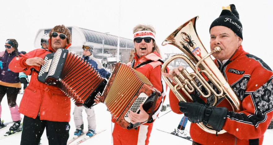 RetroSkitag (gdl_900258923_image)