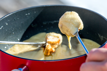 Fondue-Plausch in der FUXLounge der Grüsch Danusa Bergbahnen! (gdl_900937351_image)