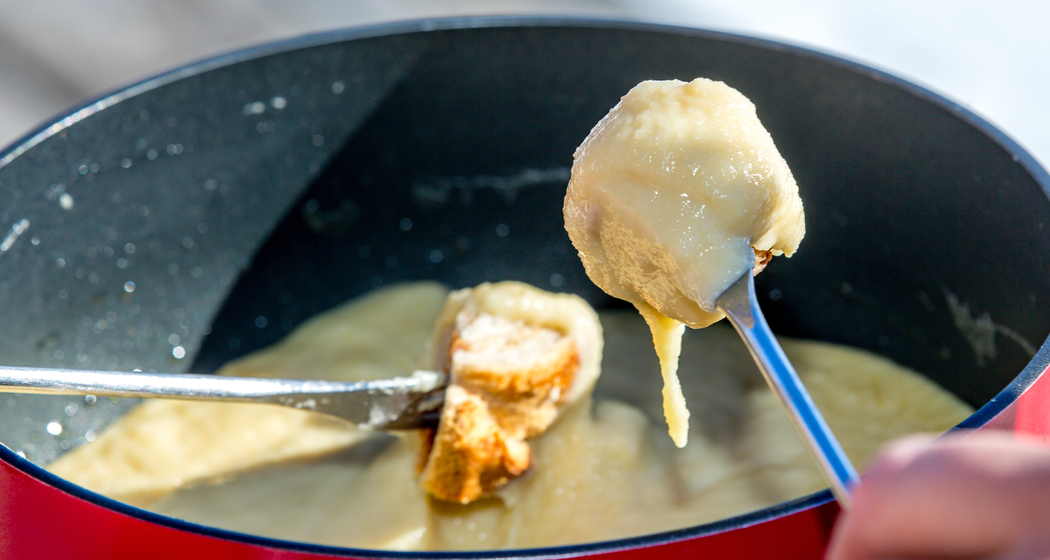 Fondue-Plausch in der FUXLounge der Grüsch Danusa Bergbahnen! (gdl_900937351_image)