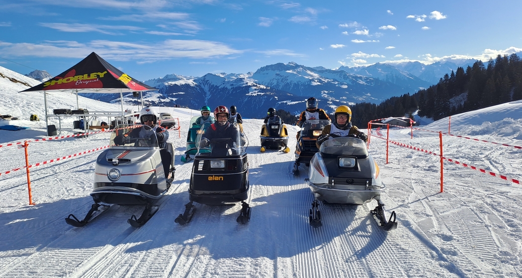 "Alpenknattern", das legendäre Oldtimer-Schneemobil-Rennen auf Grüsch Danusa (gdl_900937355_image)