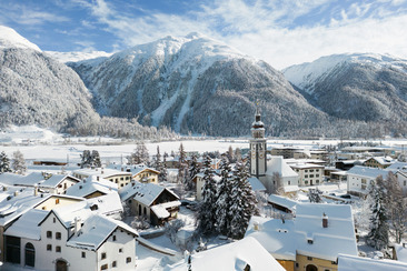 Bever - Schoolhouse: New Year's Eve Ball 2025 (gdl_901263955_image)