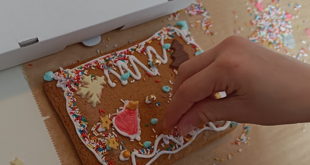 Weihnachtsbastelhaus in der Casa Caumasee am Adventsmarkt Flims Waldhaus (gdl_901360401_image)