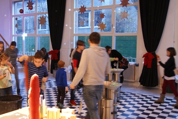 Öffentliches Kerzenziehen im Jugendhaus Stadtbaumgarten (gdl_902035064_image)