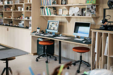 Discover the art of paper making (gdl_902251821_image)