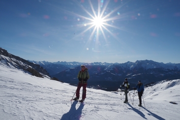 Guided snowshoe hike on the Piz Dolf / Trinserhorn 3000m (gdl_903526516_image)