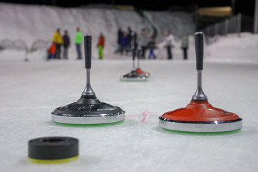 Curling in Madulain (gdl_903556459_image)