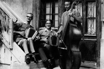 Grenzenlos lüpfig – Zur Geschichte der Volksmusik in Graubünden (gdl_903709277_image)