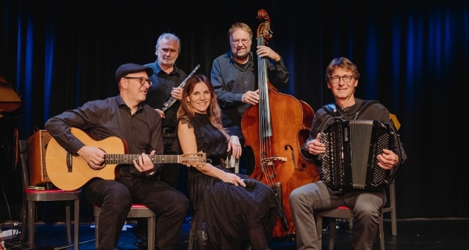 Konzert in der Kirche Sent | ENSEMBLE AMÜSET: «VOILÀ» (gdl_903709507_image)